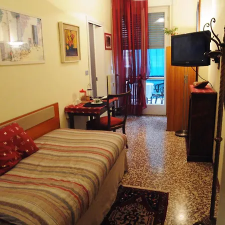 Olmo Bed & Breakfast *